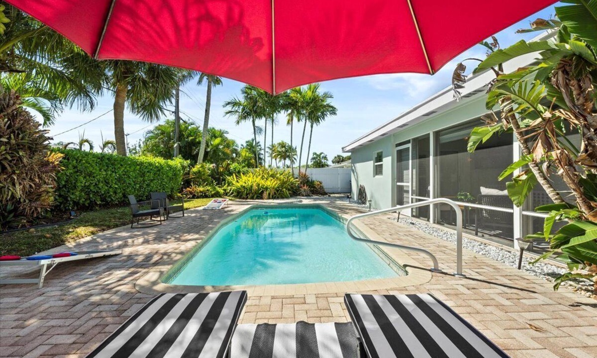 Riverside House | Stylish 2-Bedroom, 2-Bathroom Home with Pool – Just Steps from the Beach!