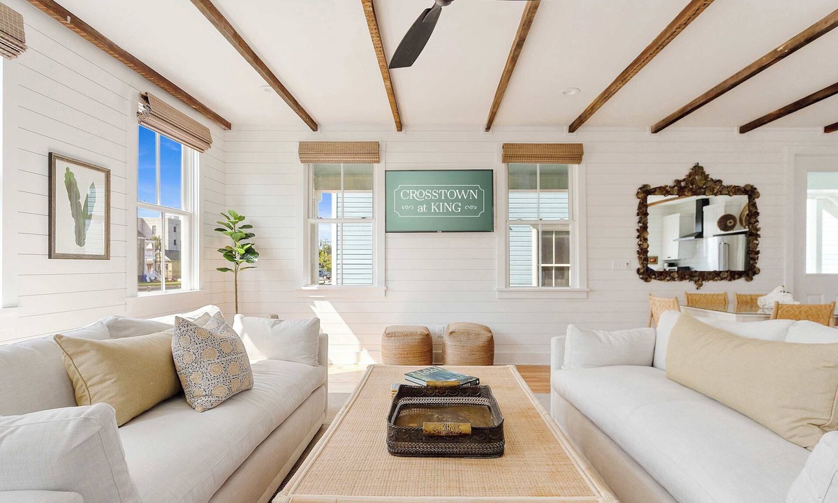 Downtown Charleston House | Stylish 5BR/5BA Downtown Retreat - Walk to King!