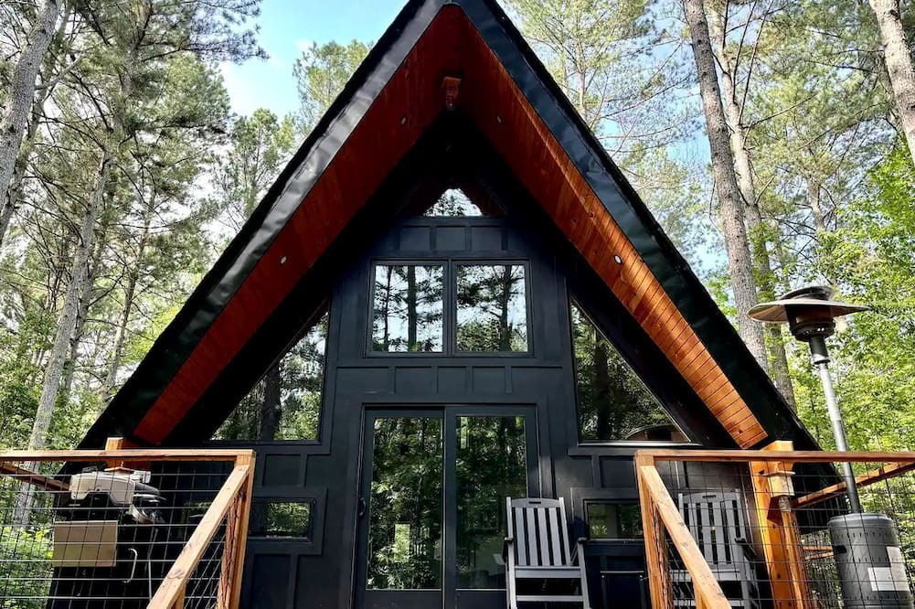 Dahlonega Cabin | Stylish Dog-Friendly A-Frame Retreat with Deck & Fire Pit in Dahlonega, Georgia