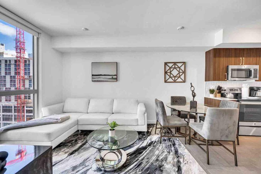 Overtown Apartment | Stylish Unit in Downtown Miami With Free Parking