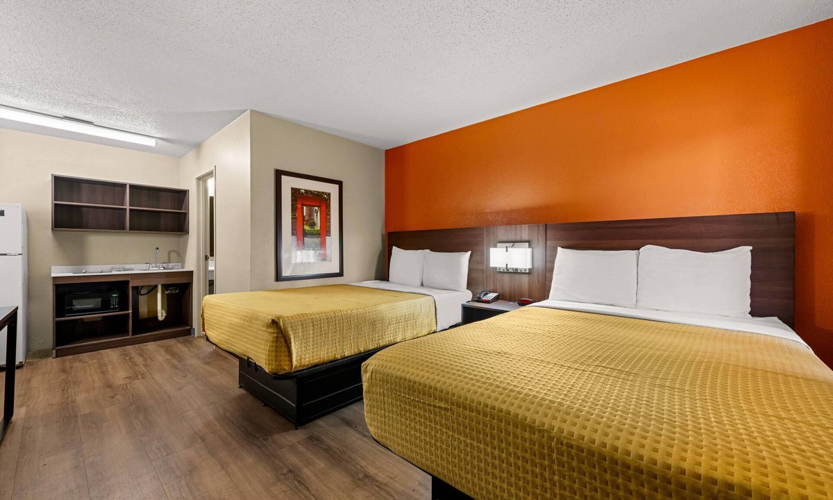 Williamsburg Square Hotel | Suburban Studios Winston-Salem near Hanes Mall