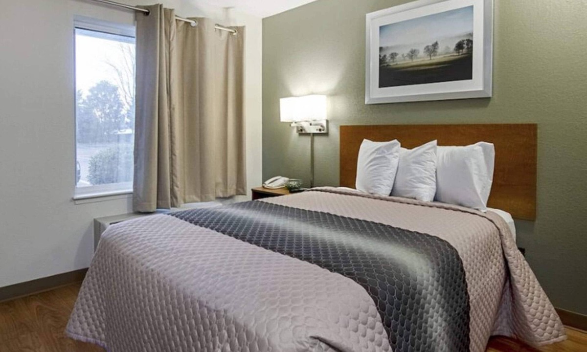Winston - Salem Hotel | Suburban Studios Winston Salem-University Parkway
