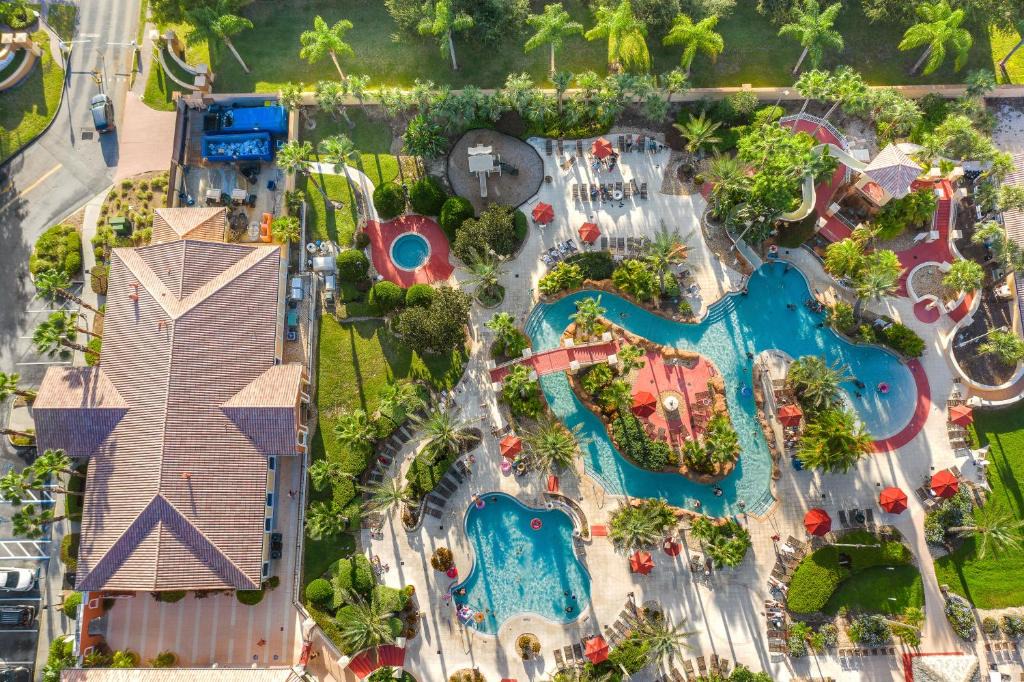 Regal Palms House | Suite Spot