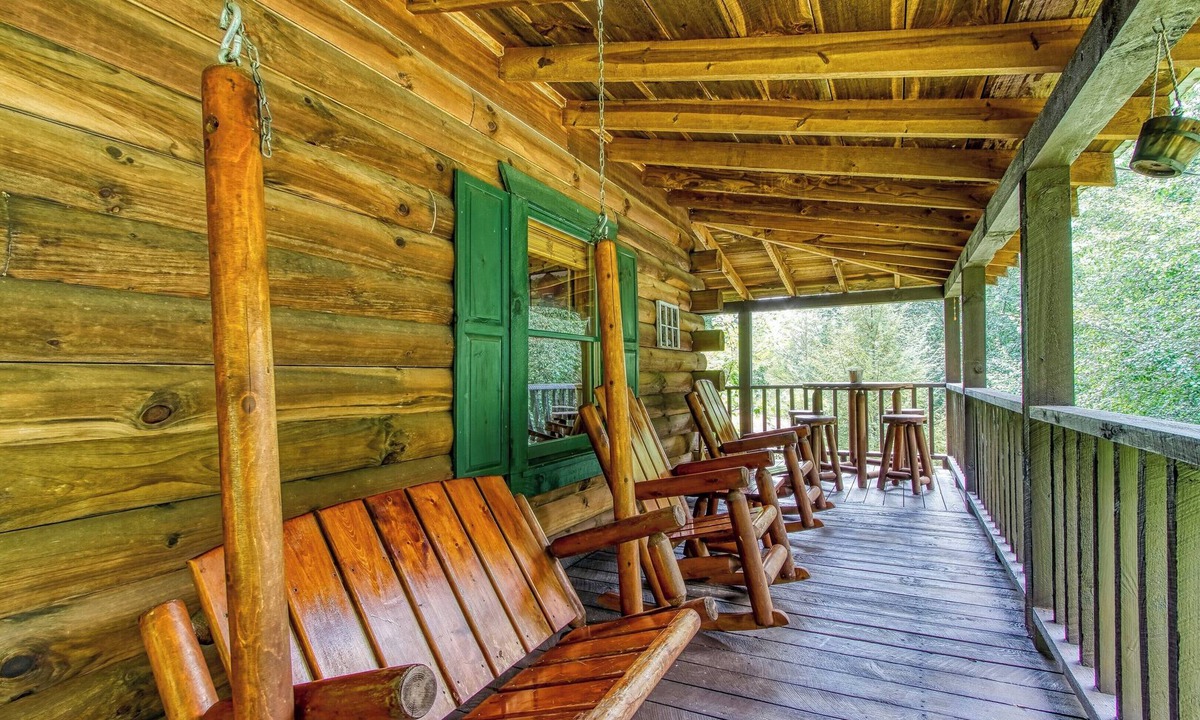 Sevierville Cabin | Summer Sale! Rustic Romance Classic American Cabin Vibes!