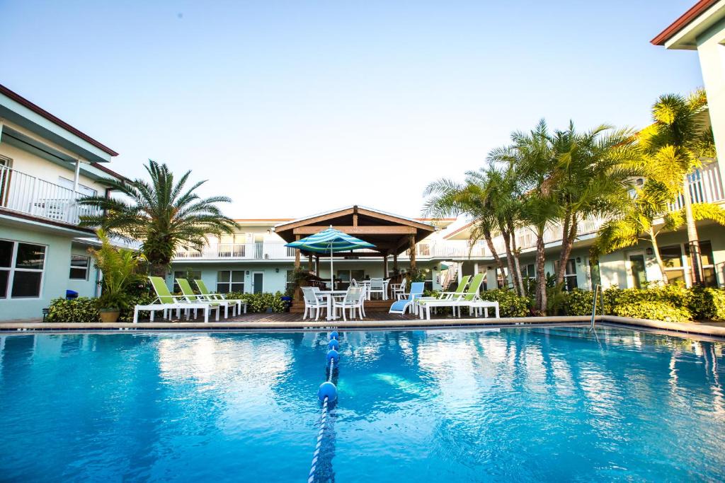 Ocean Ridge Hotel | Sun Dek Beach House