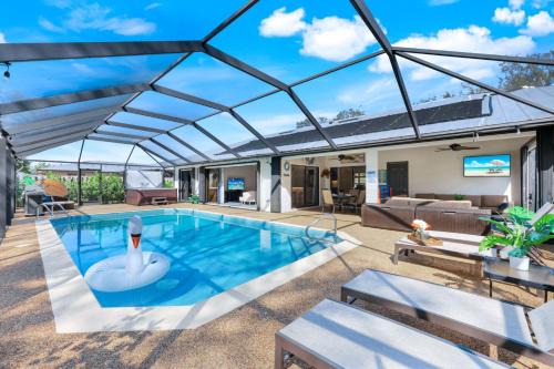 Willoughby Acres House | Sunny Naples Escape-Pool Hot Tub-9 min to beach