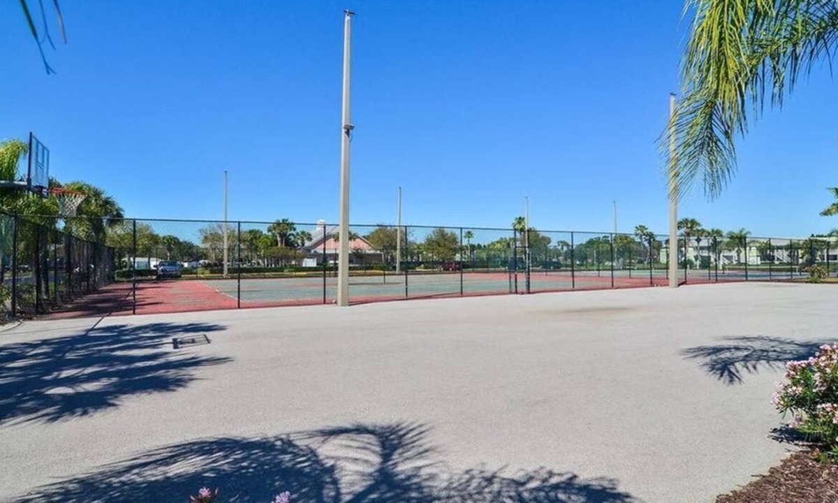 Coquina Key Condo | Sunny St. Pete Waterside Condo