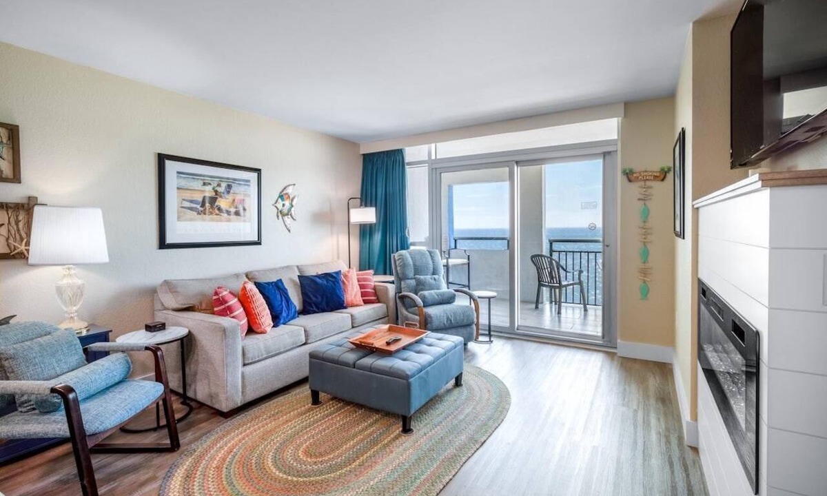 Downtown Myrtle Beach Condo | Sunset Shores 2BR OF with Balcony