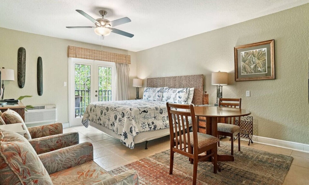 Dunedin Apartment | Sunset Studio Retreat | Beso Del Sol Dunedin