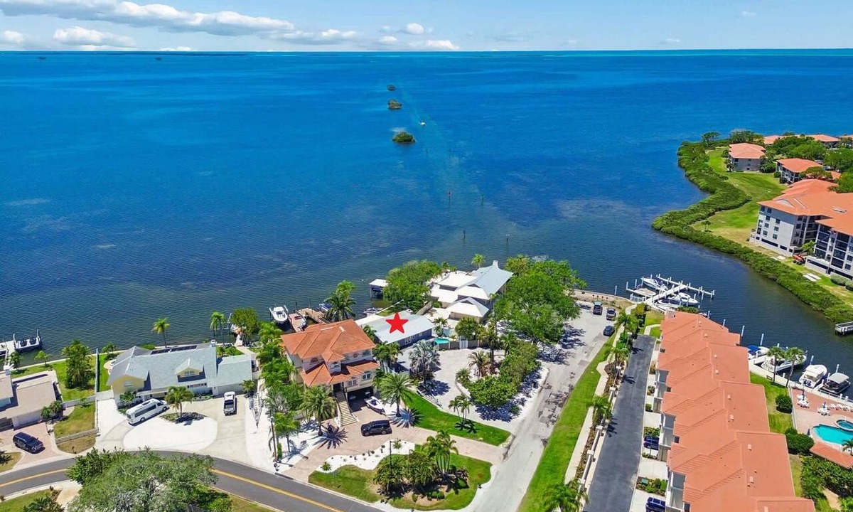 Baywood Village House | Sunset Waterfront Paradise | Kayaks, Dock, + Views