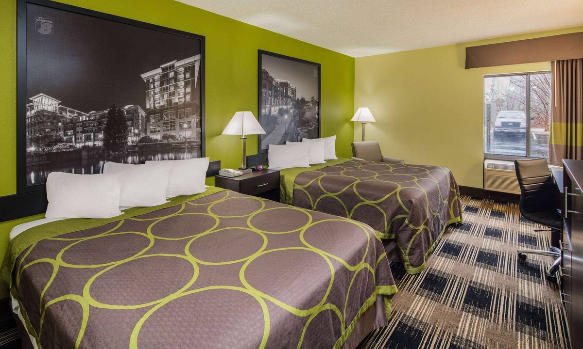 Greer Hotel | Super 8 by Wyndham Greer/Spartanburg Area