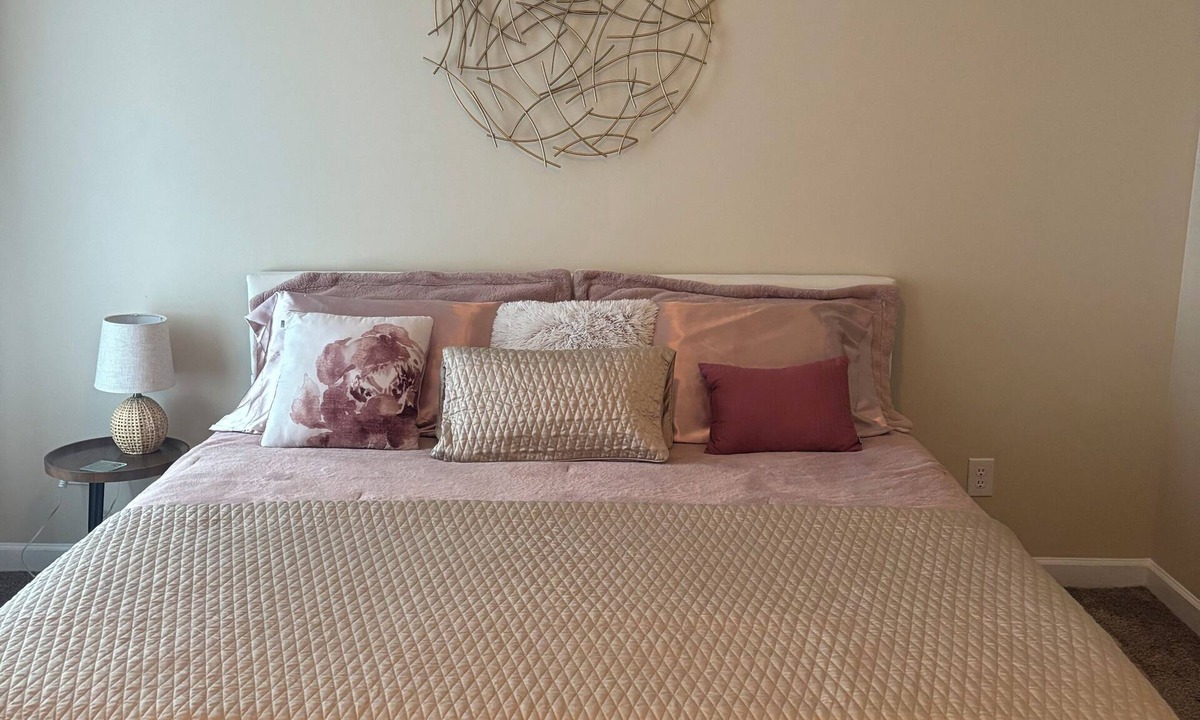Westgate House | Superb 2-bedroom townhome with AC in charming Jacksonville.
