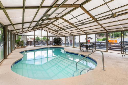 Helen Hotel | SureStay Hotel by Best Western Helen Downtown