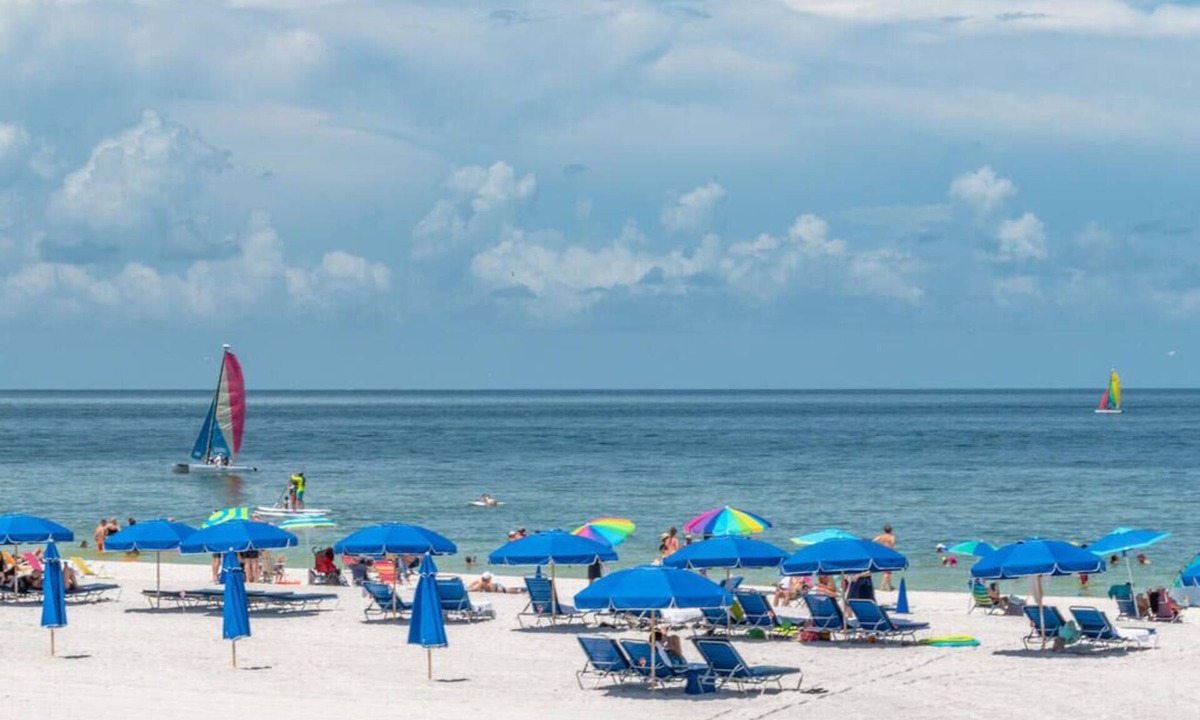 Hammock Bay Condo | Tee by the Sea-Hammock Bay Condo w/Marco Marriott Beach Club & Golf Privileges