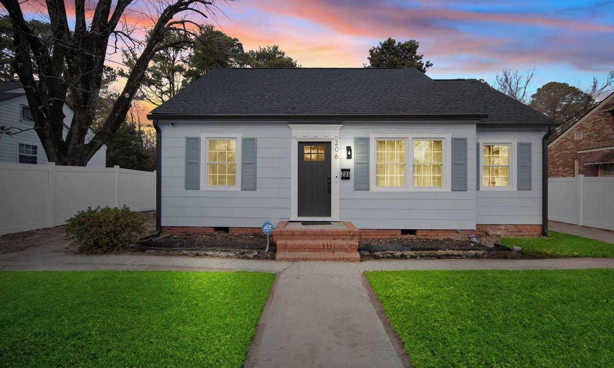 Terry Sanford House | The 206: Oakland at Bragg Renovated 3BR VA & FSU