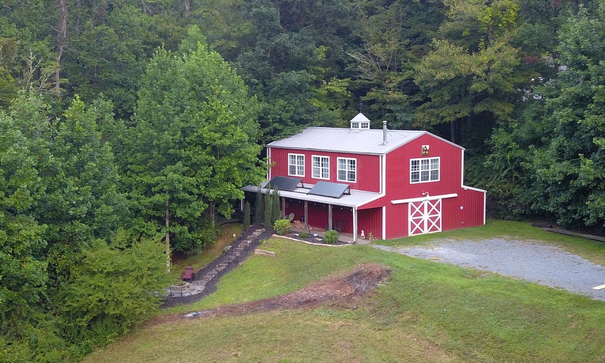 Hendersonville House | The Barn at Slick Rock