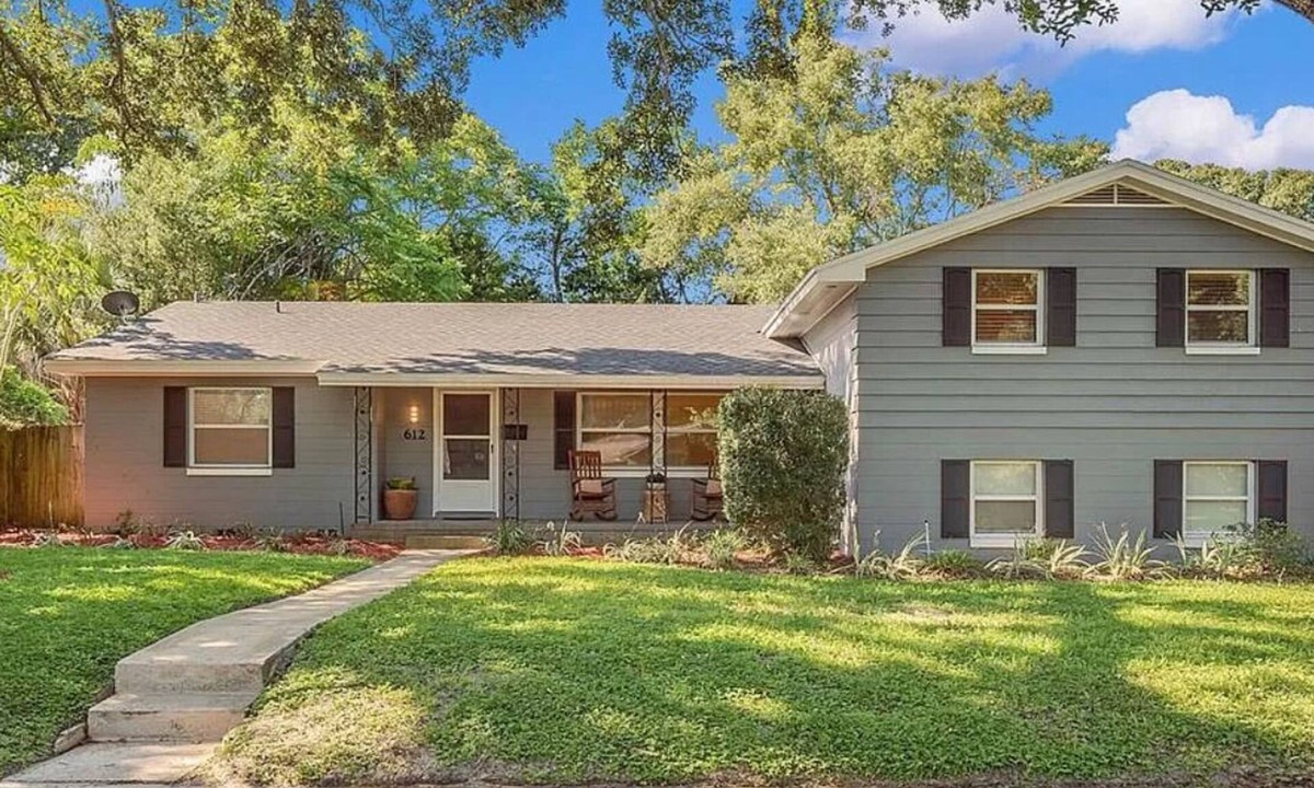 Altamonte Springs House | The Centralized Haven 3 bedroom home restaurants, attractions & fun minutes away