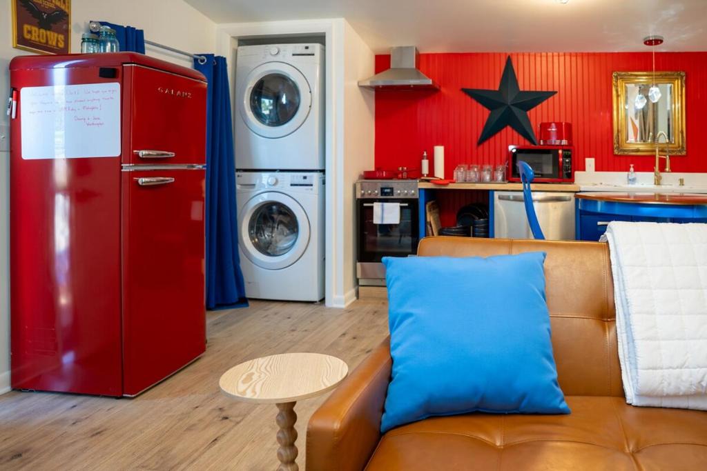 Metropolis Apartment | The Clark - Where Superheroes sleep