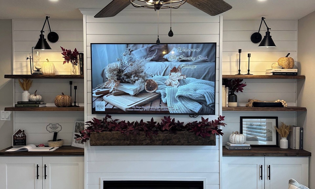 Titusville House | The Country Club Cottage NEW! Watch launches from driveway or walk to the river!