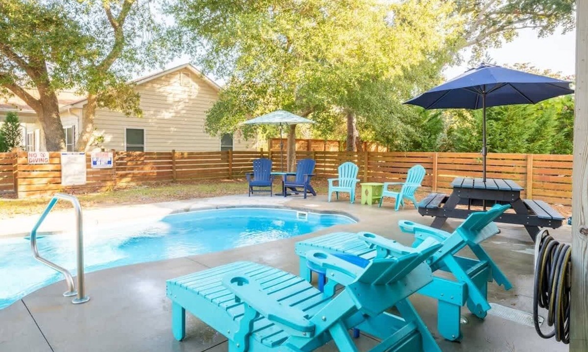 Tranquil Harbour House | The Gypsy Rose: Private Pool - 5 Minute Walk from Beach and Splash Pad!