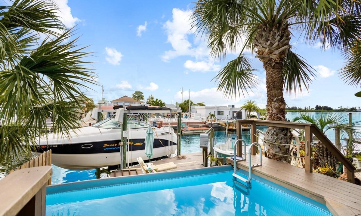 Sea Ranch House | The Hideaway - Oceanfront Home - Pool, Hot tub, Kayaks, Fishing & Amazing Views!