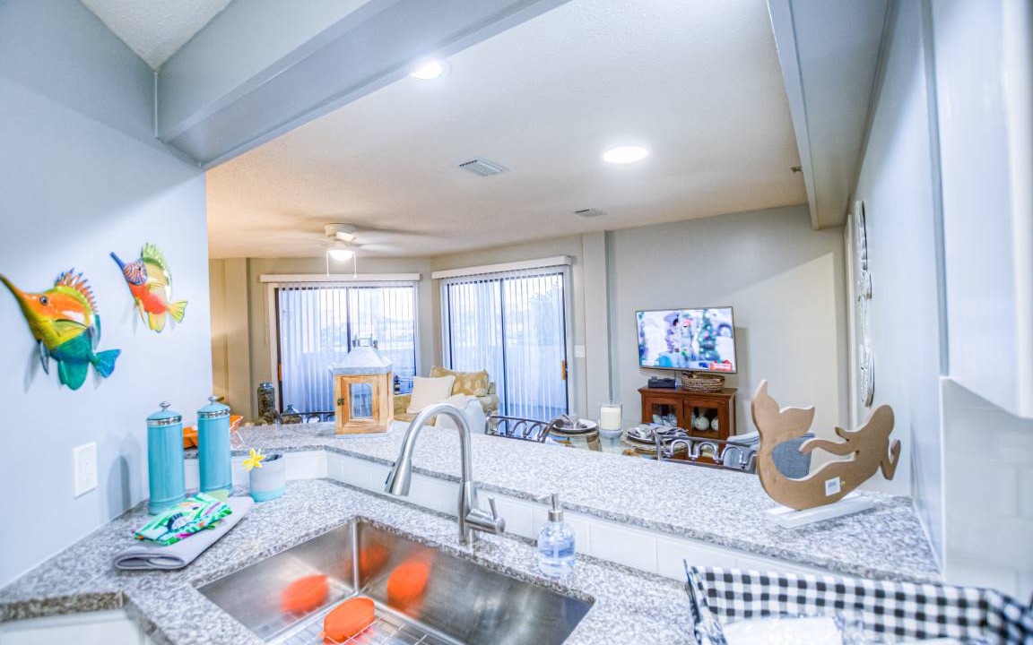Gulf Lagoon Beach Condo | The Inn at St Thomas 1210B - Perfect Affordable Getaway