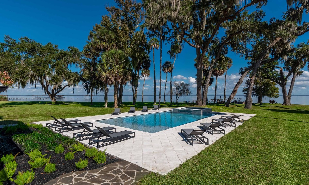 Fort McCoy House | the LAKEHOUSE/Lake George/Boat Ramp Access/Luxe