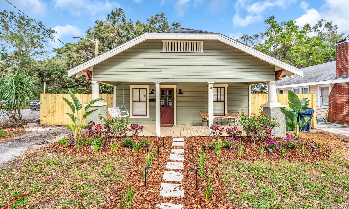 Old Seminole Heights House | The Little Green Bungalow!