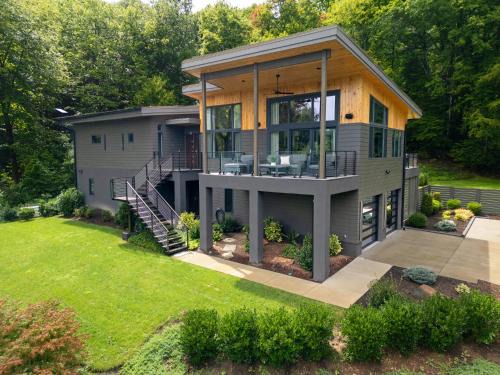Balsam Grove House | The Overlook at Valley Bear Farms