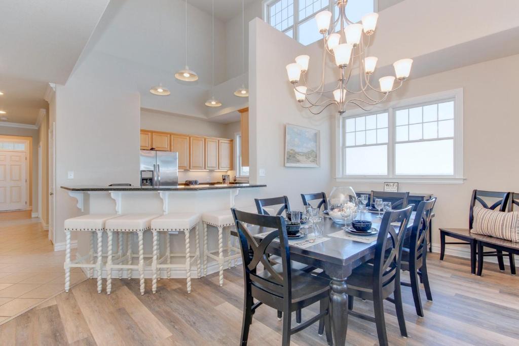 Sandbridge Hotel | The Sandbridge Dunes - Atlantic View Penthouse 415