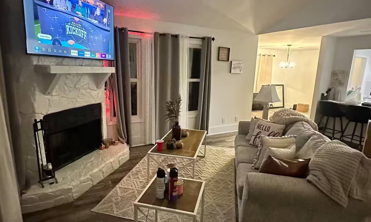 Smyrna Apartment | The Serene Haven, 2-bedroom Apartment w/Fire Place