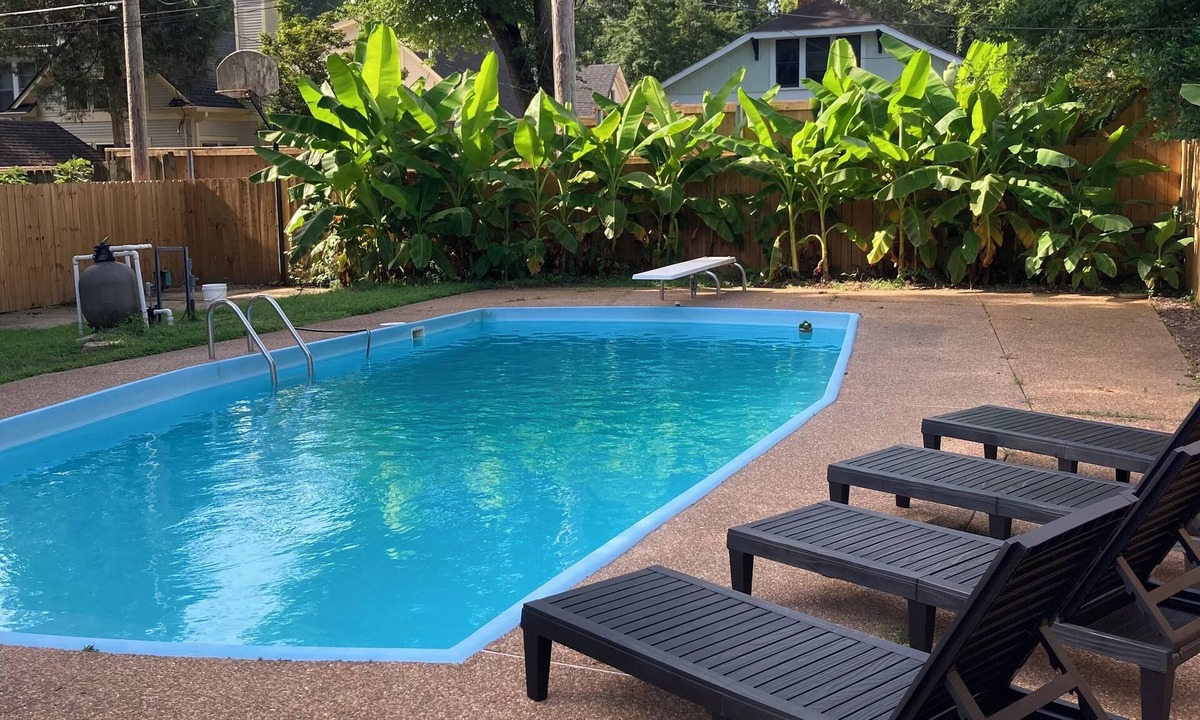 Cooper-Young Historic District House | The Tiger Den - No fees! Cooper-Young District. Safe & ideal location