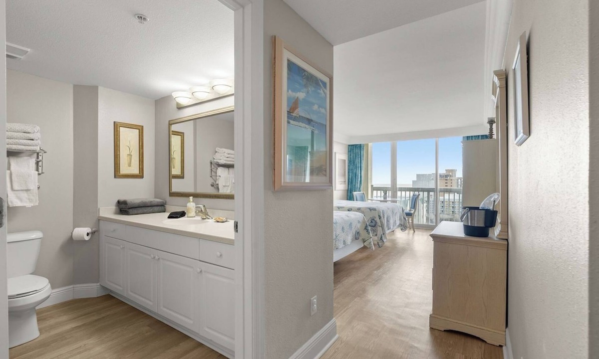 Ortona Park Apartment | The Viewpoint | Ocean & City Views | 8th Floor