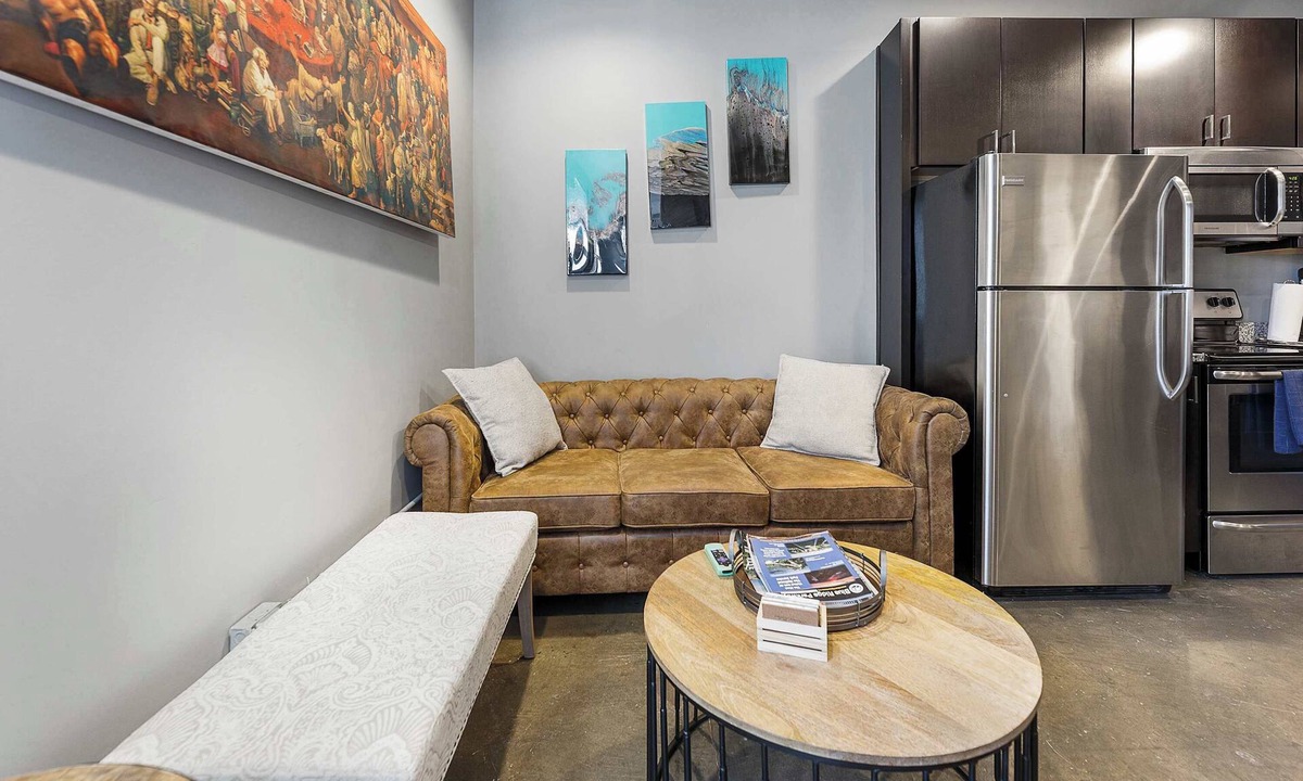 Roanoke Apartment | The West End Flats