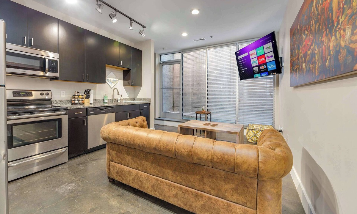 Roanoke Apartment | The West End Flats