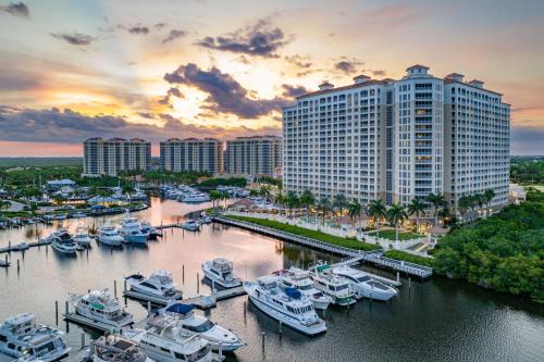 Sanibel Moorings Gulf | Pelican