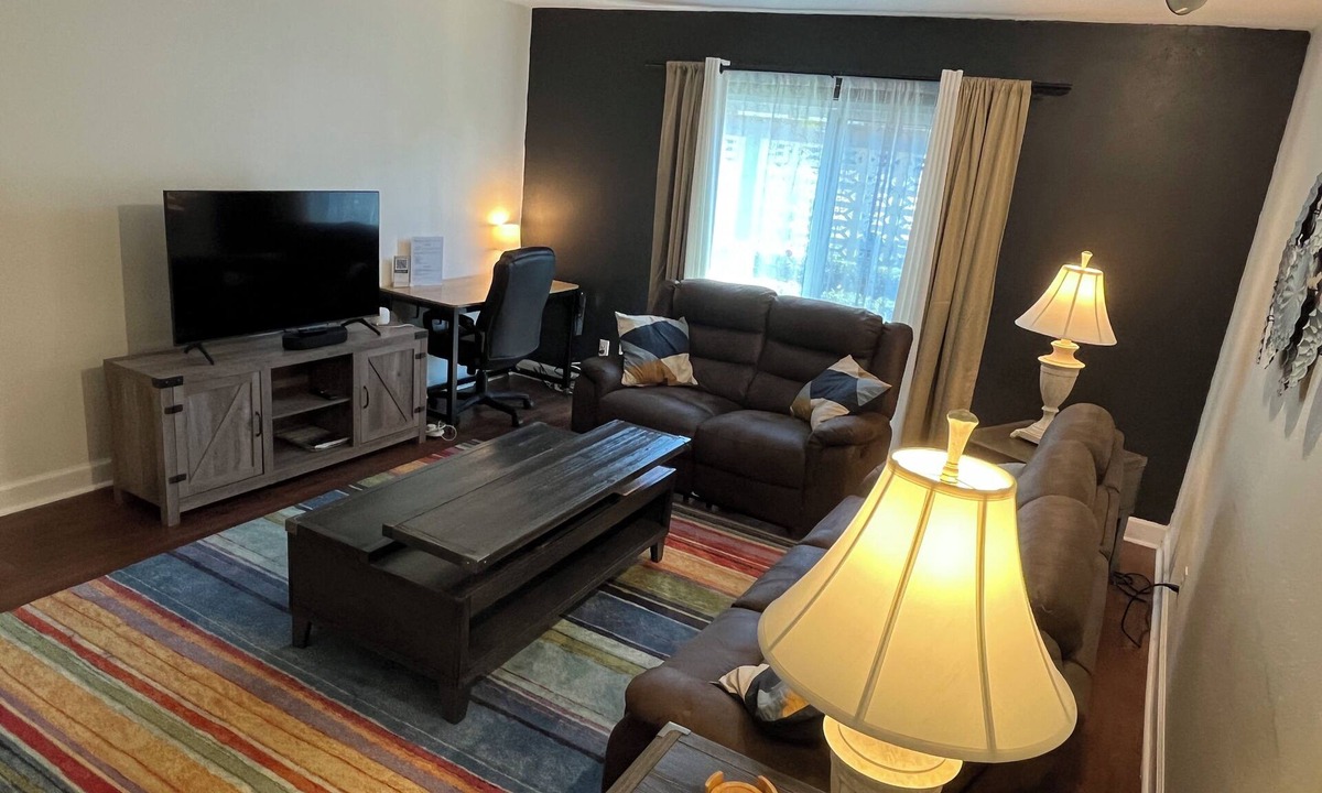Gainesville Condo | This condominium is a 2 bedroom(s), 1 bathrooms, located in Gainesville, FL.