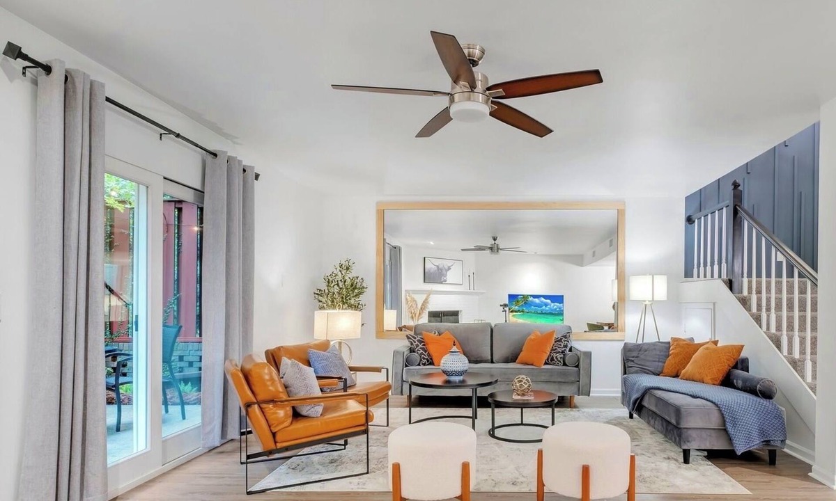 Tallahassee House | This is a cozy and spacious 1762 sf 2BR and 2.5 BA townhome in a nice and quiet