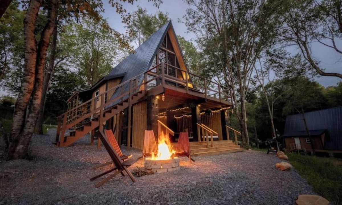 Cosby Cabin | Thor’s Cabin luxury pet-friendly A-Frame w/hot/cold tub & sauna 15 min to GSMNP