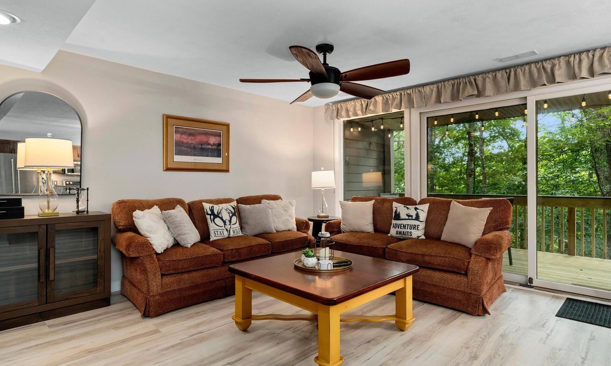 Chestnut Springs Condo | Three Ridges 05 With Wintergreen Advantage
