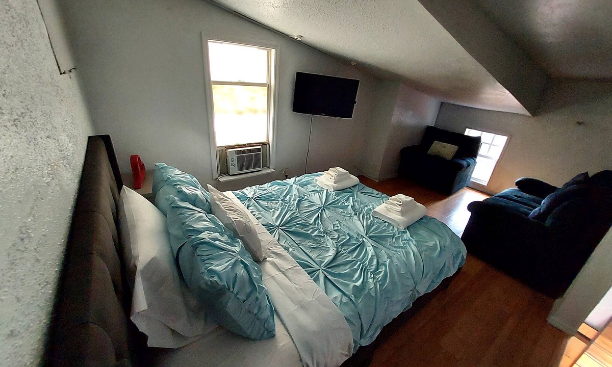 Lake Worth Apartment | Tiny Beach Home 1/1!