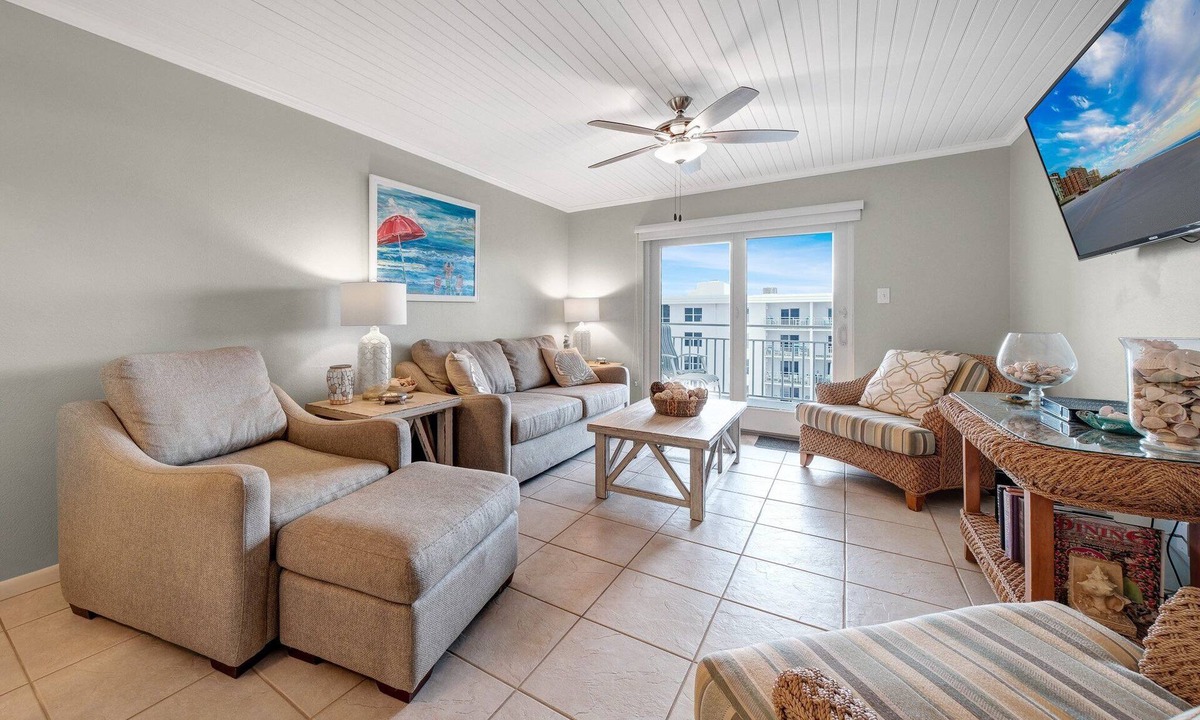 Brown Condo | Top-floor condo with ocean and pool views, private balcony, and multiple beachfront pools
