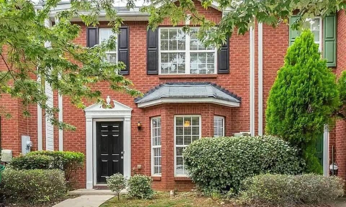 Belmont House | Townhome 5 beds 20 mins to Atlanta Large group % %