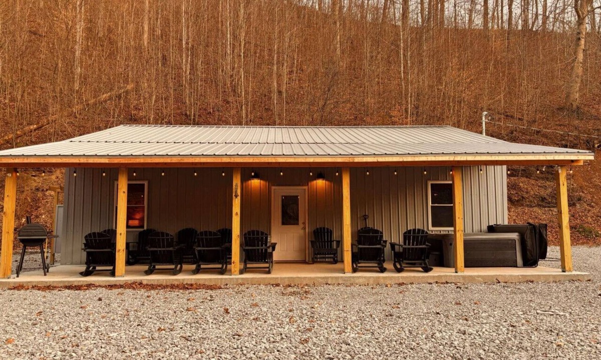 Newtown Cabin | Trailside ATV Lodge #E | 3BR | Sleeps 14 | Hot Tub
