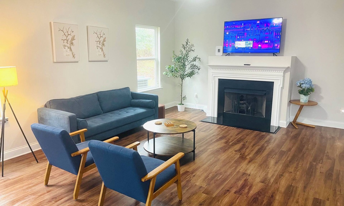 Wessex Square House | Tranquil 4-bedroom house in Charlotte