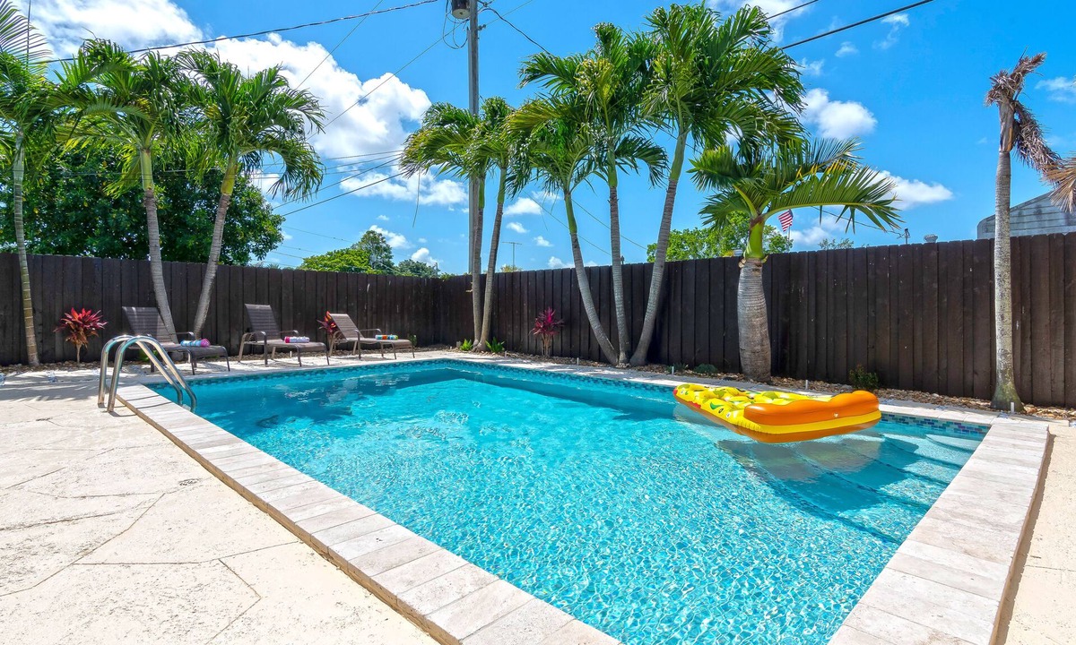 Cutler Bay House | Tropical paradise wonderful, weekly and monthly discounts available!.