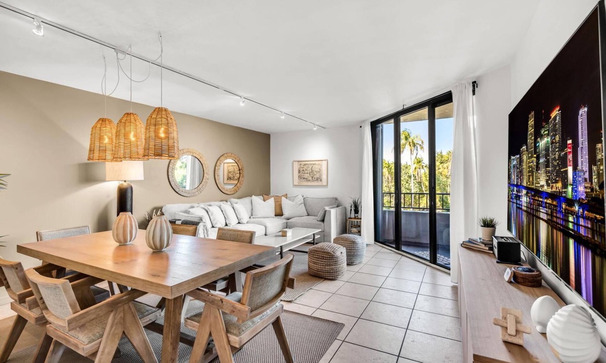 Key Biscayne Condo | Tropical Retreat with Beach & Resort Amenities