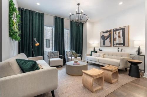 West End House | TWO Side by Side Homes - min to Vandy 3min to Bars