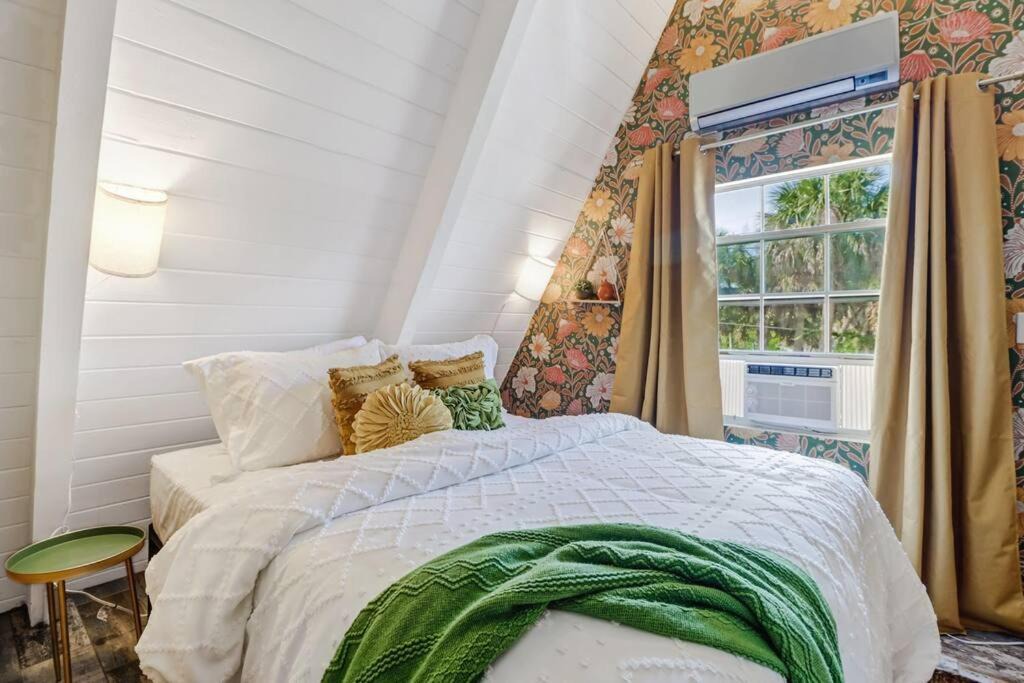 Bonita Springs House | Unique Cozy A-Frame