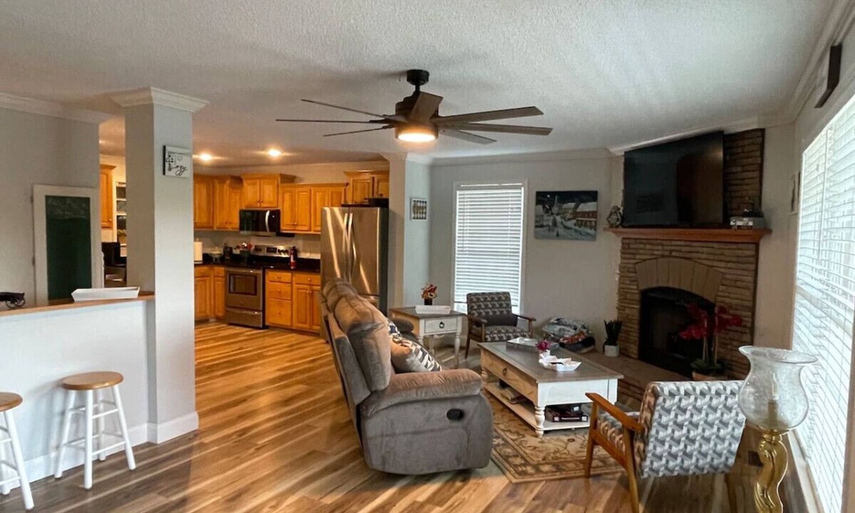Helen House | Unit B Alpine Adventure Getaway ~ Location ~ Game Room